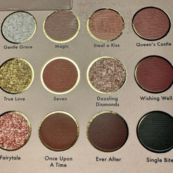 Disney Princess Snow White 12 Eyeshadow New - Picture 4 of 4